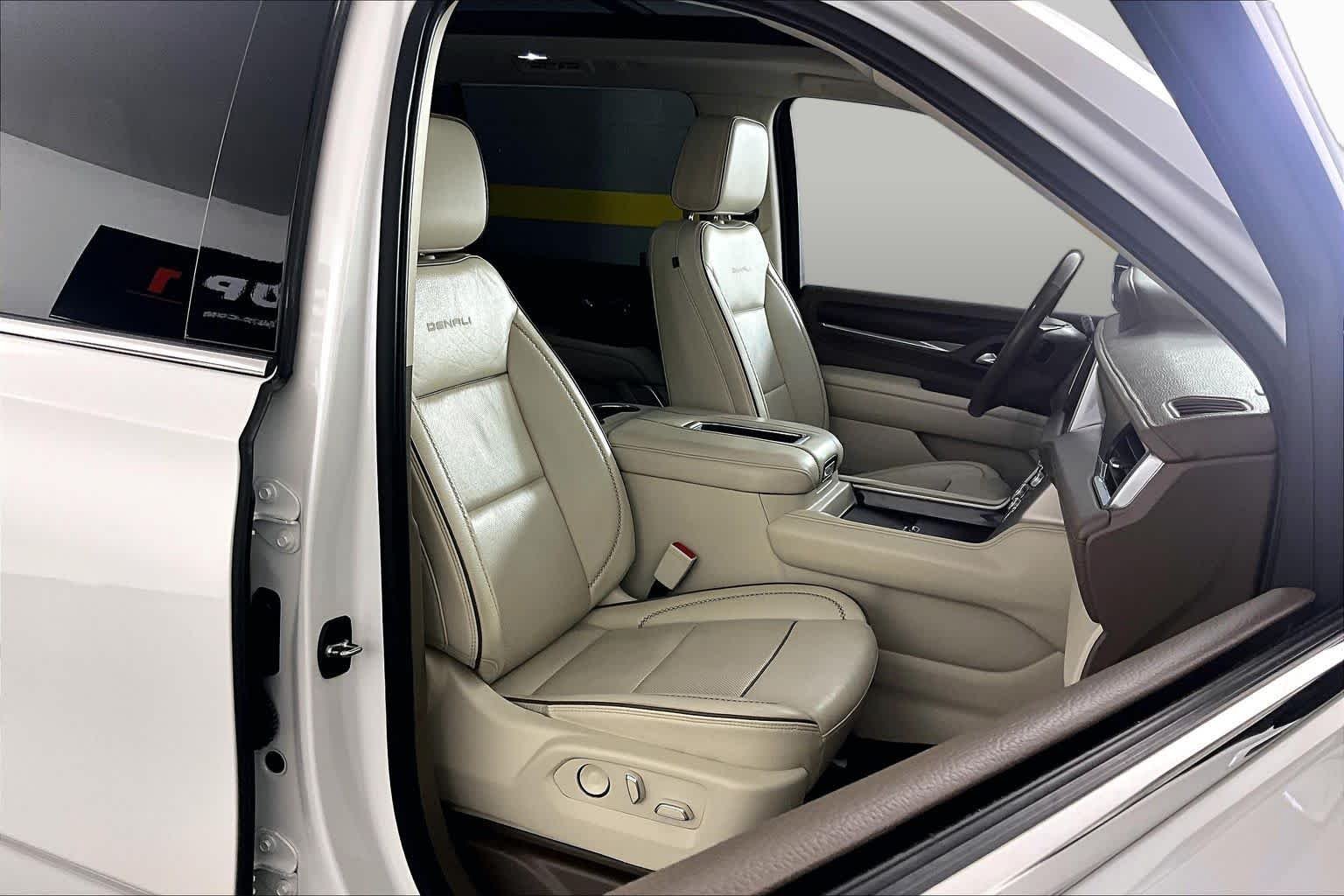2022 GMC Yukon XL Denali - Photo 9