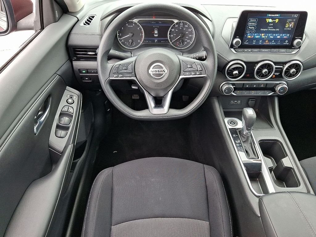 Used 2023  Nissan SV image 12