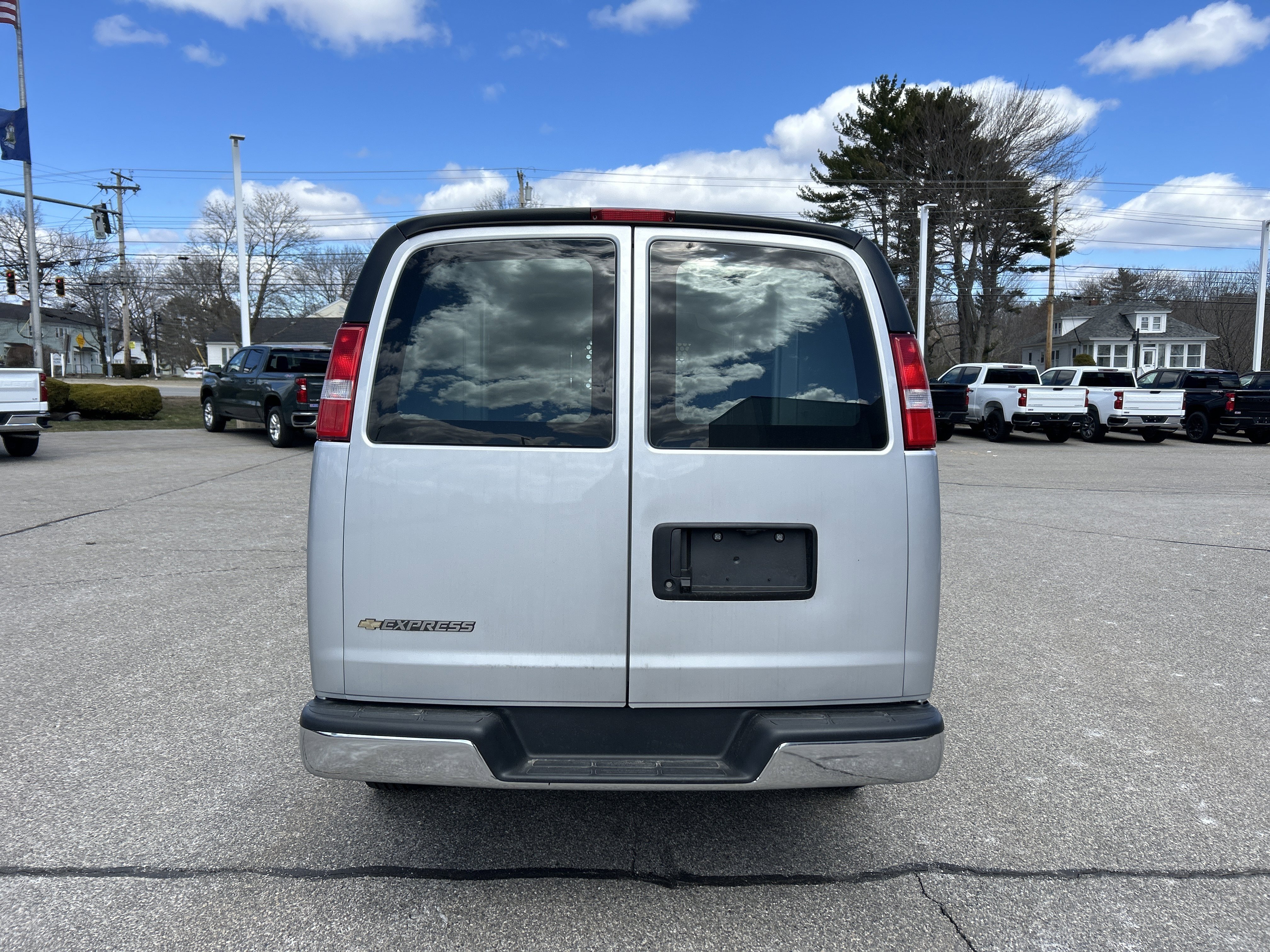 New 2025 Silver Ice Metallic Chevrolet WT image 4