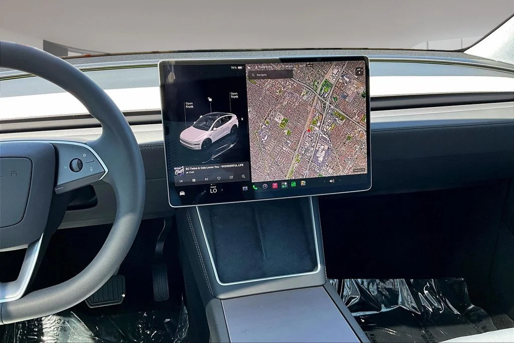 Used 2026 White Tesla Premium image 9