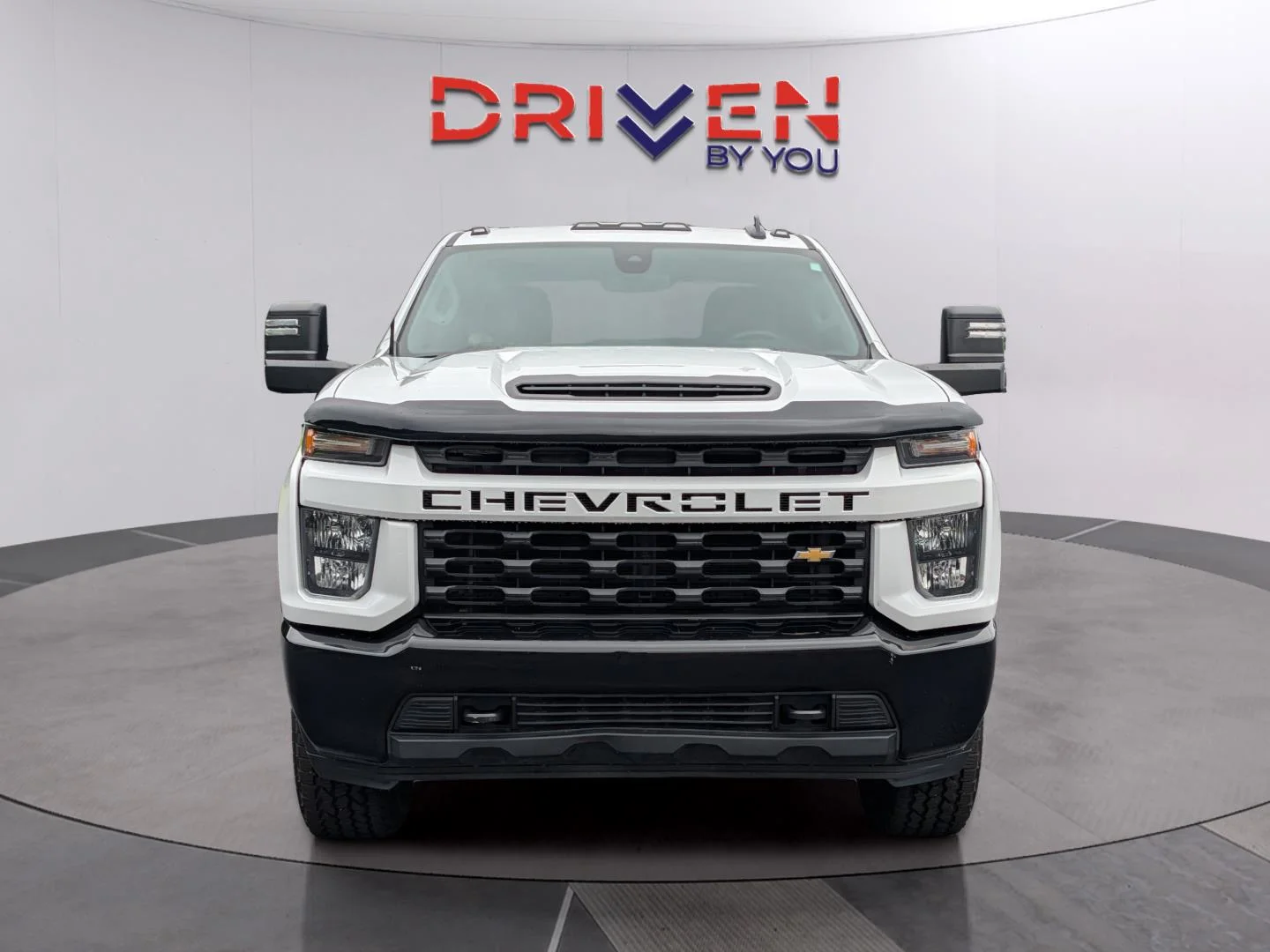 Used 2023 Summit White Chevrolet Custom image 9