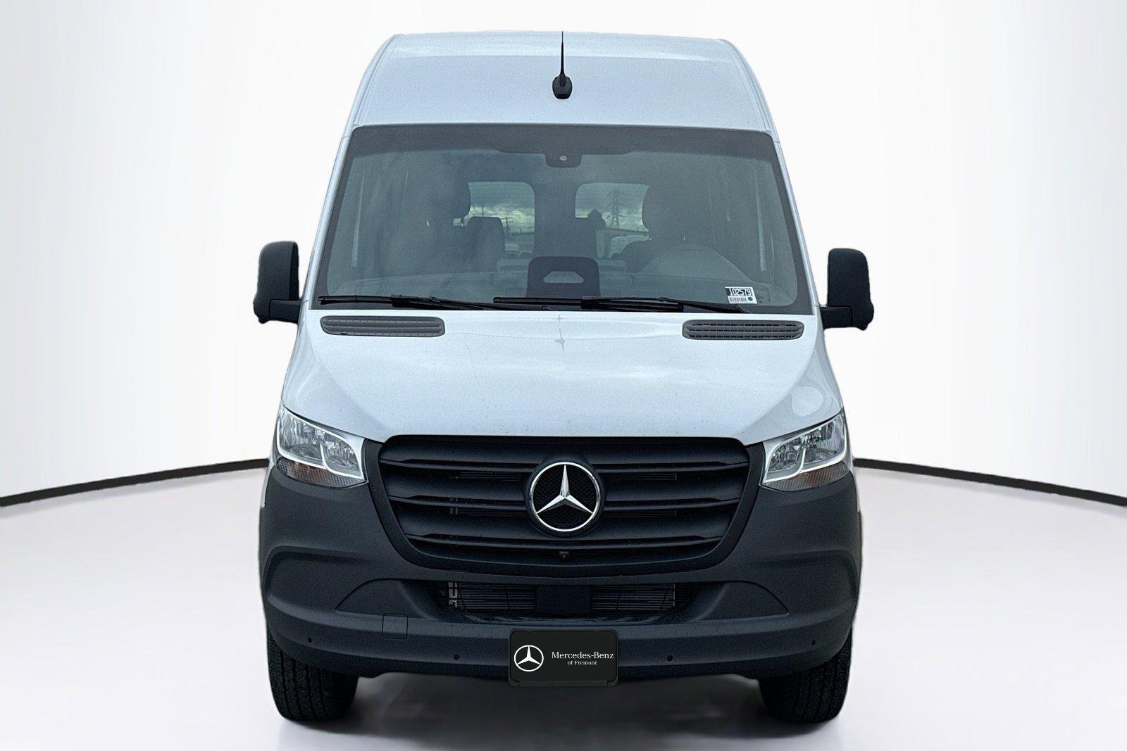 New 2026 Arctic White Mercedes-Benz  image 2