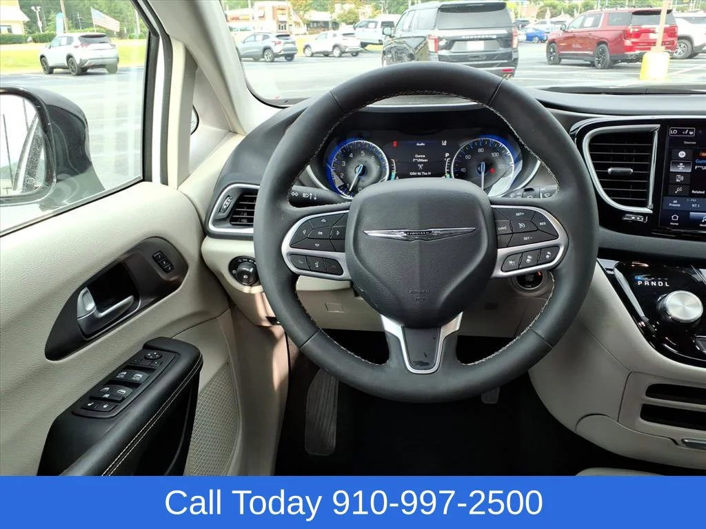 Used 2024 White Chrysler Touring L image 26
