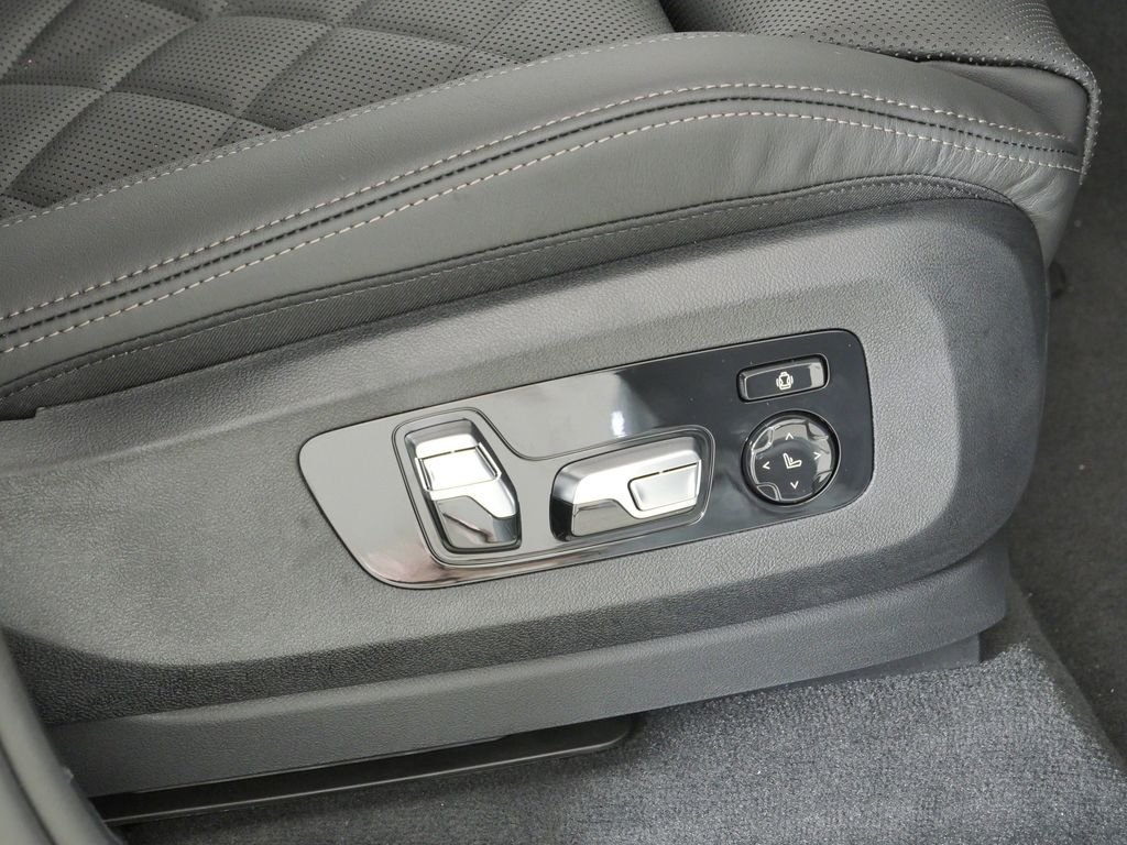 New 2026 Brooklyn Grey Metallic BMW xDrive40i image 22