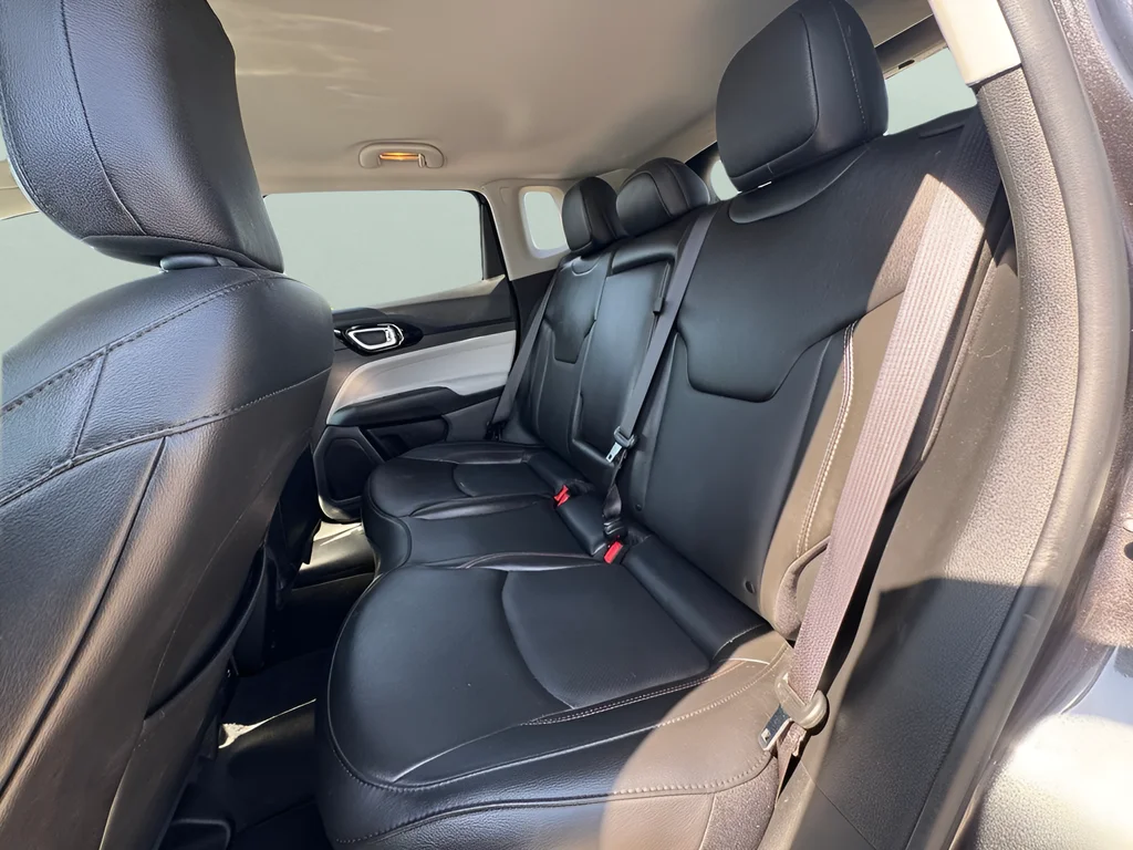 Used 2022 Gray Jeep Limited image 12