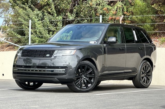 New 2027 Carpathian Grey Land Rover SE image 1