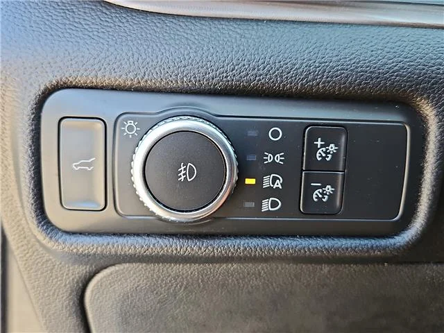 Used 2021 Oxford White Ford Limited 4x2 image 14
