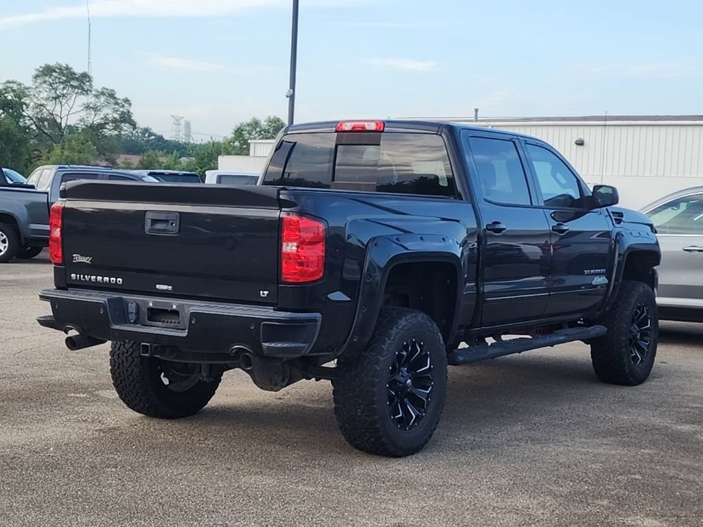 Used 2018 BLACK Chevrolet LT image 3