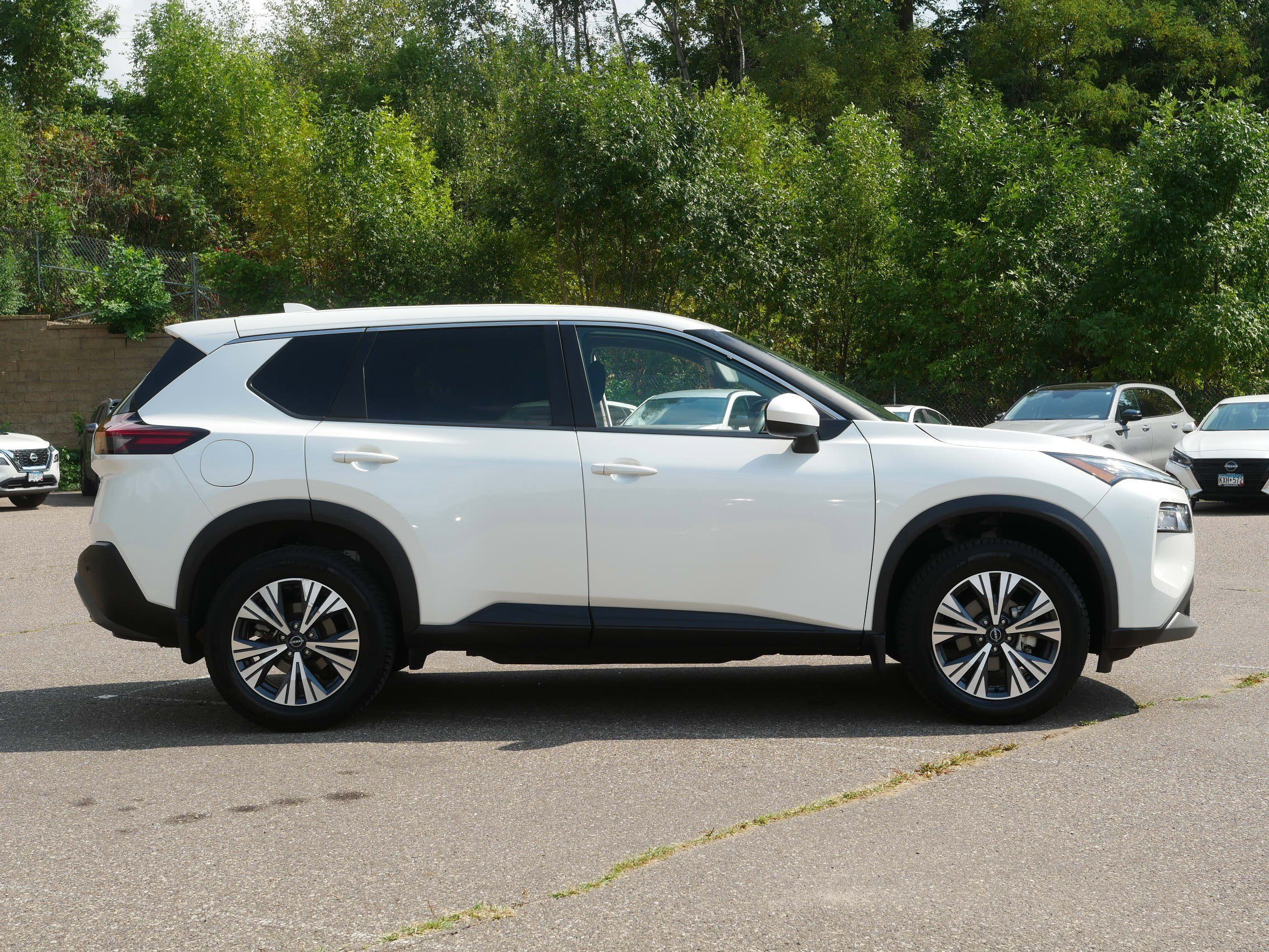 Certified Used 2023 Pearl White Tricoat Nissan SV image 8