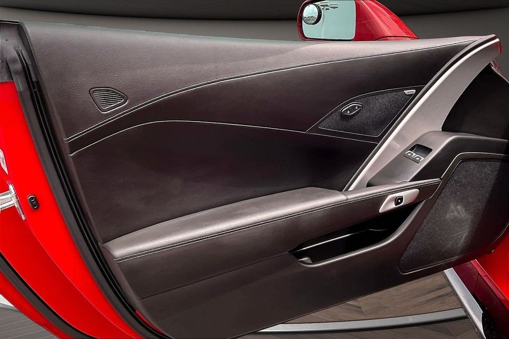 Used 2019 Red Chevrolet Grand Sport image 22