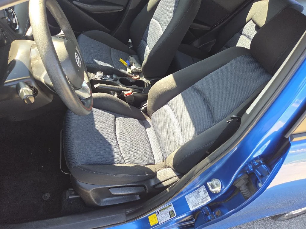 Used 2016 Blue Scion Base image 30