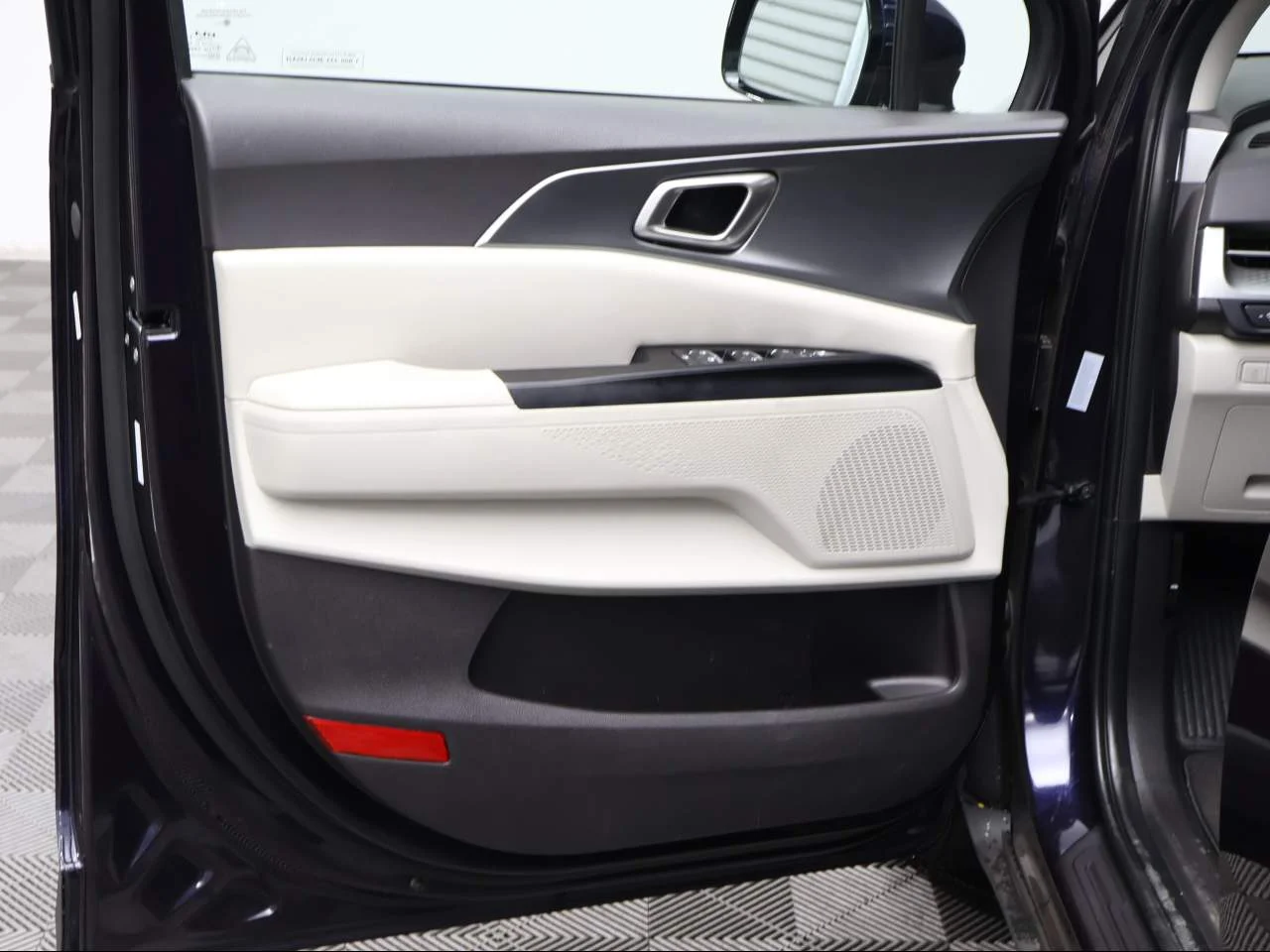Used 2024 Deep Chroma Blue Kia LX image 7