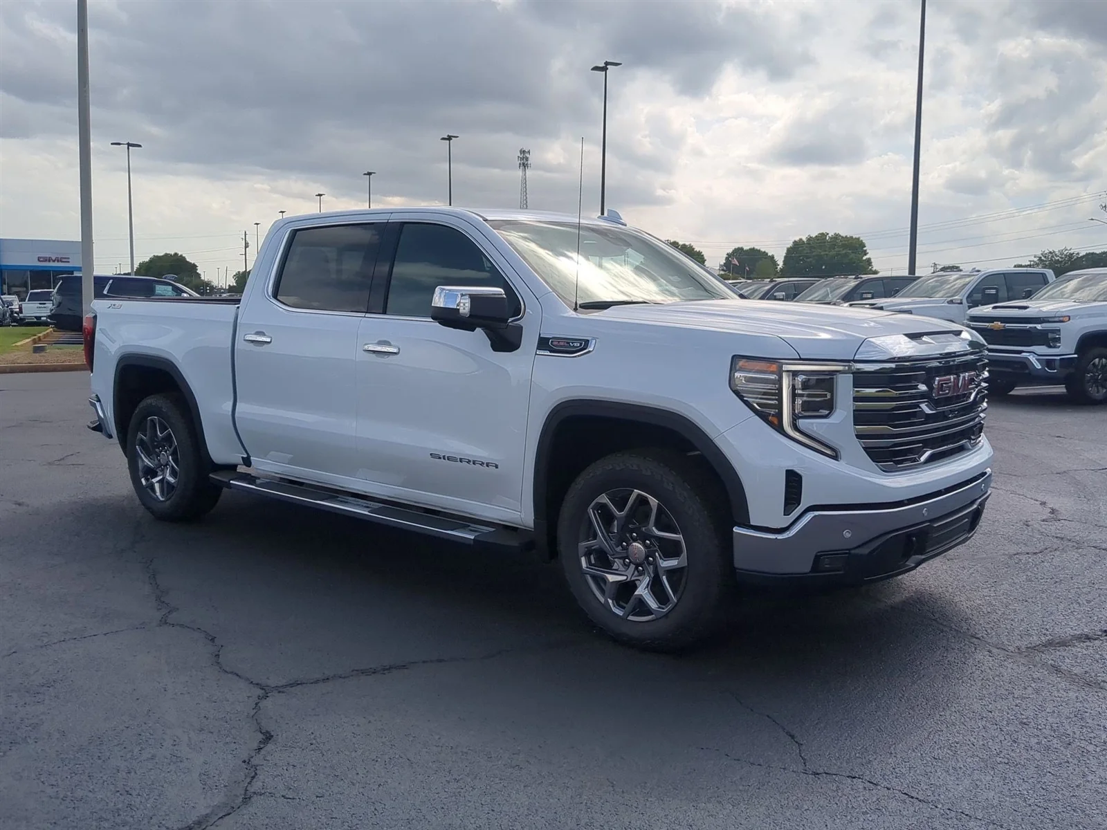 New 2026 Glacier White Tricoat GMC SLT image 26