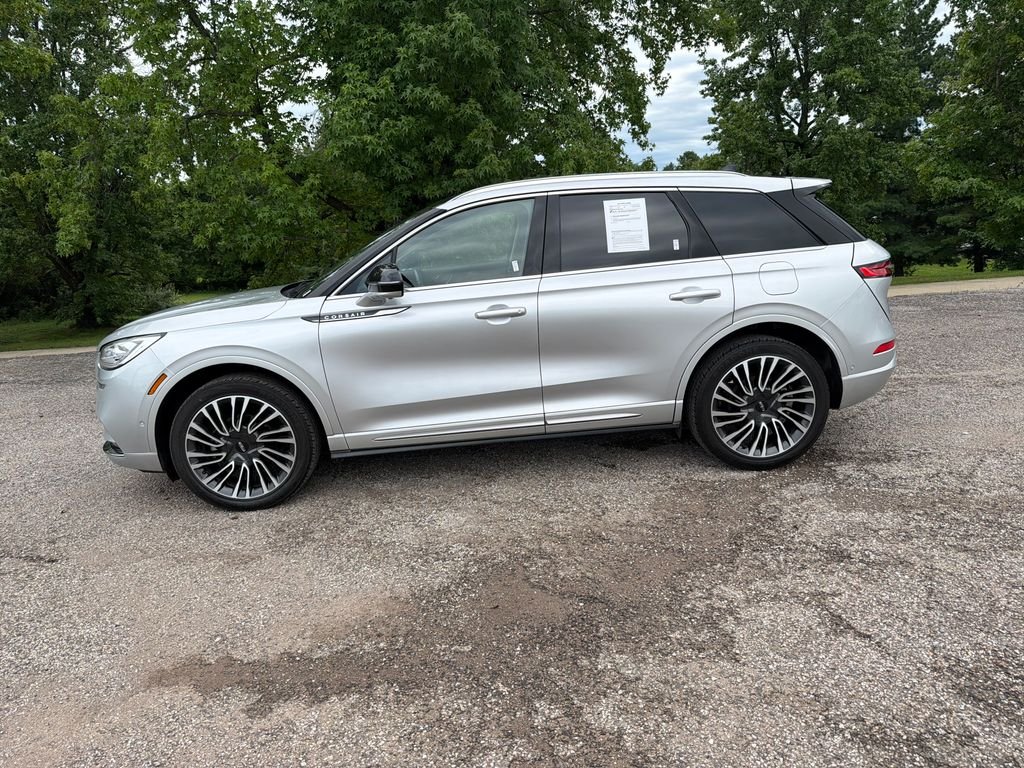 Used 2020 Silver Lincoln Reserve image 3