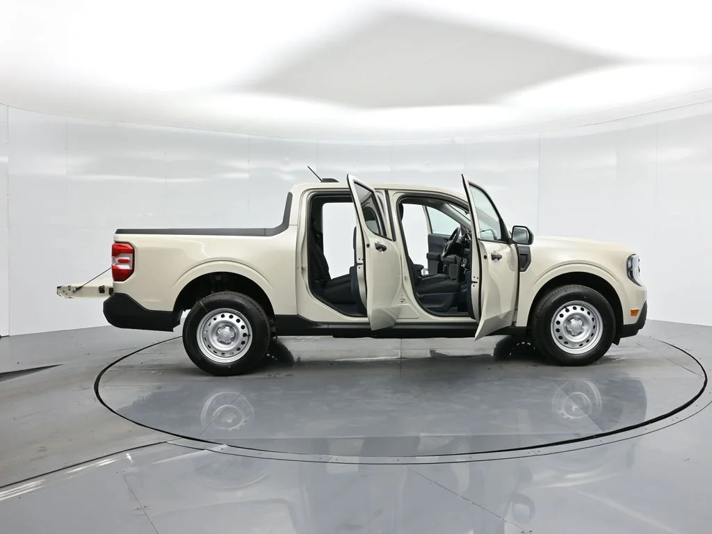 New 2025 Desert Sand Ford XL image 4