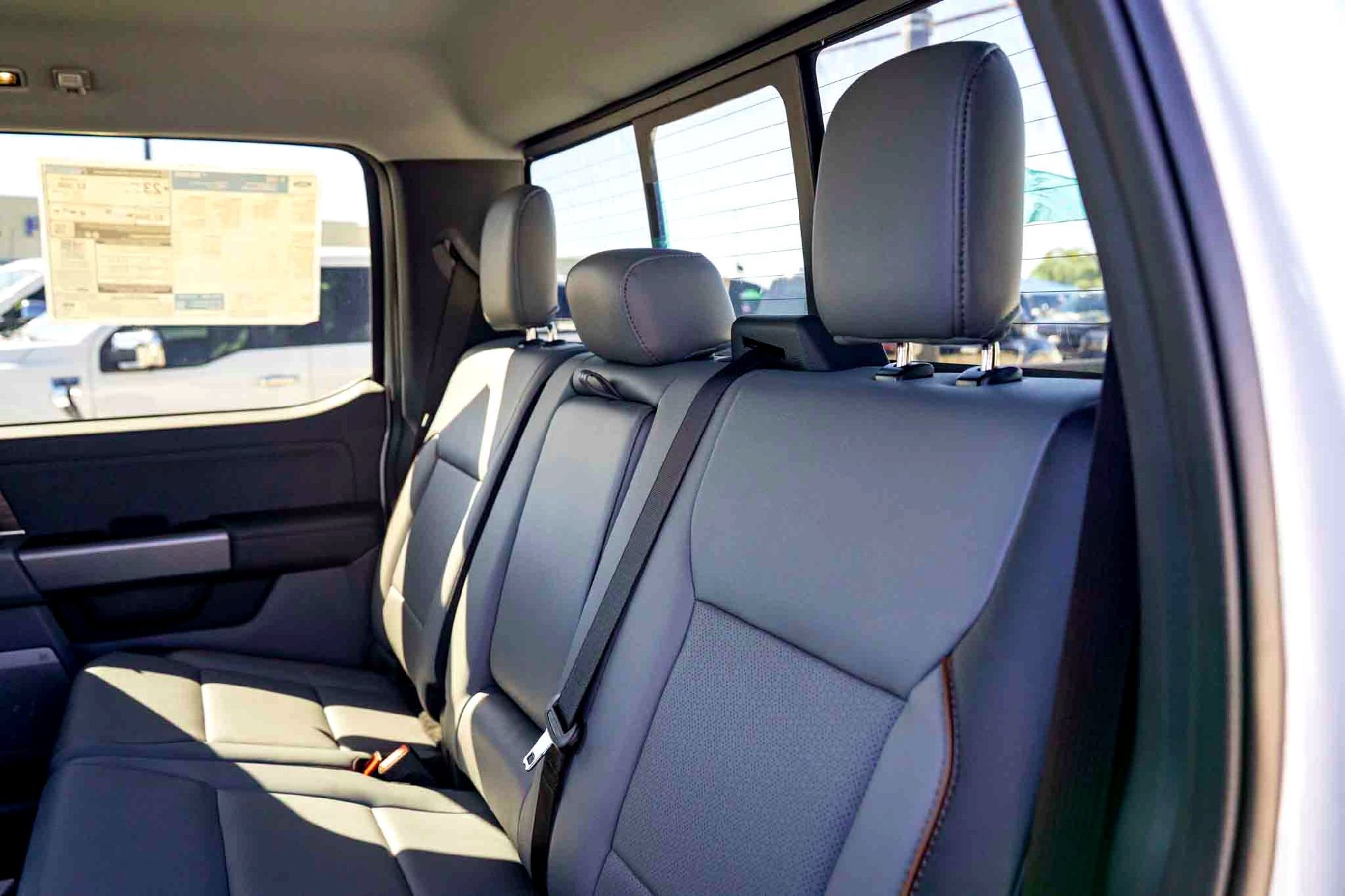 New 2025 Star White Metallic Tri-Coat Ford LARIAT image 18