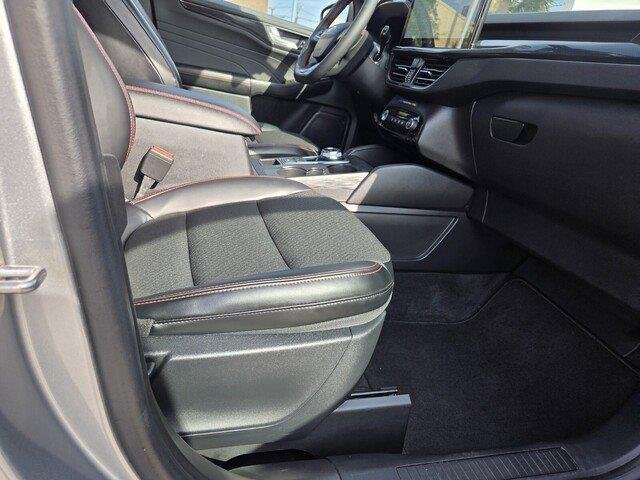 Used 2024 Iconic Silver Ford ST-Line image 30