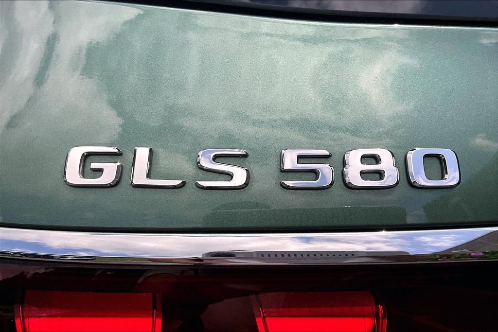 Certified Used 2026 Green Mercedes-Benz GLS 580 image 33