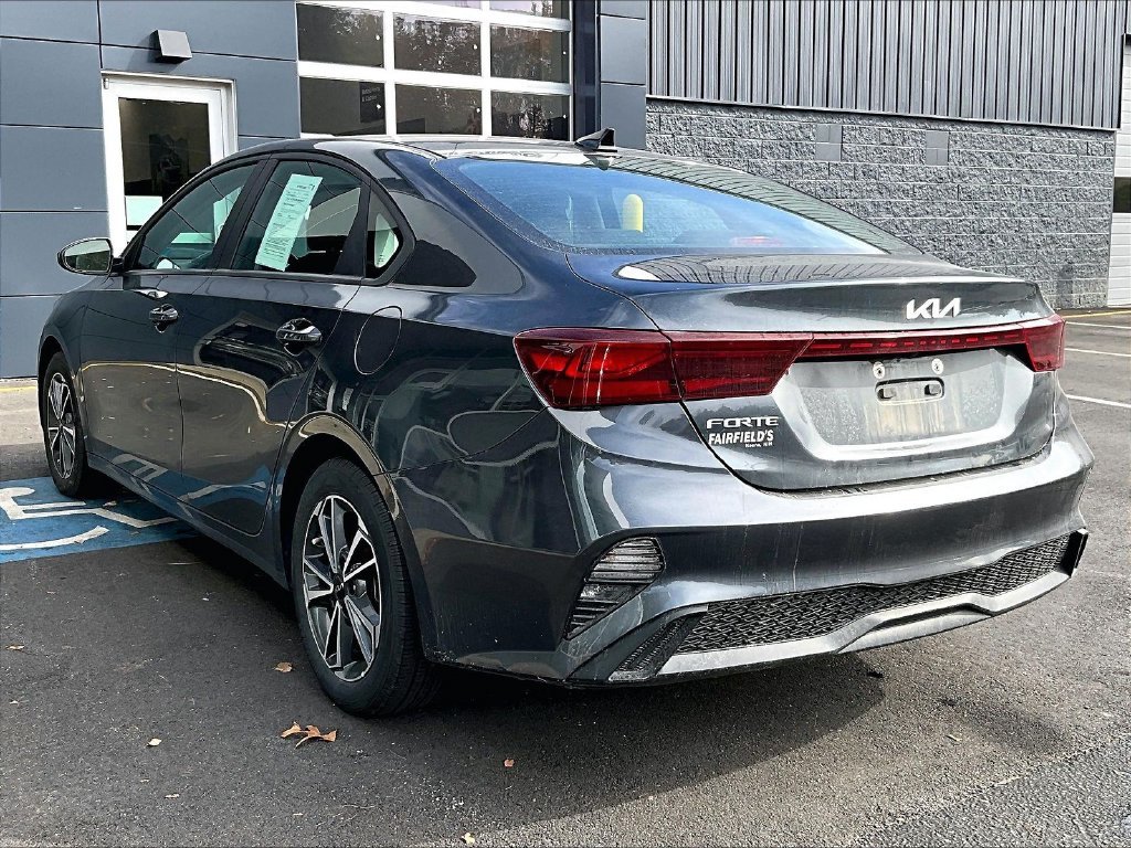 Used 2022 Gray Kia LXS image 6