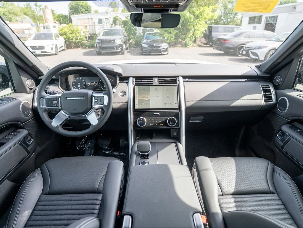 2025 Land Rover Discovery S - Photo 16