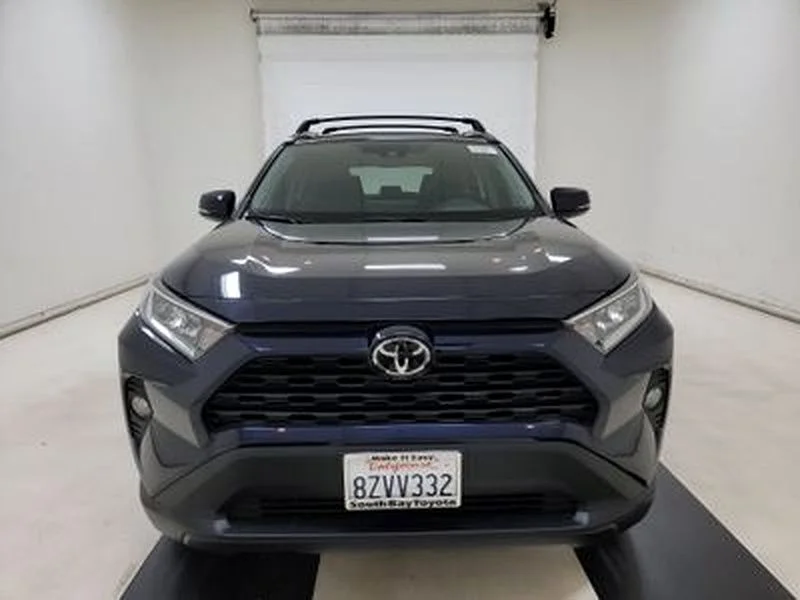 Used 2021 Blue Toyota XLE Premium image 2