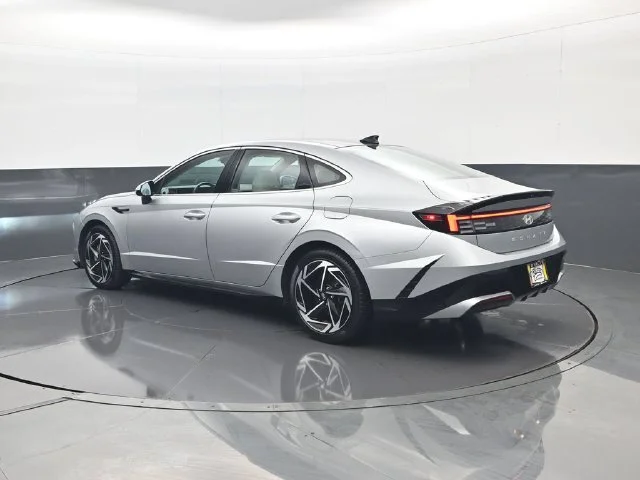 Certified Used 2024 Silver Hyundai SEL image 7