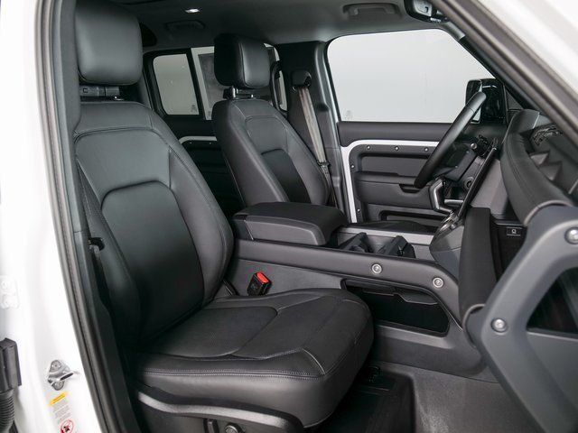 New 2026 Fuji White Land Rover S image 3