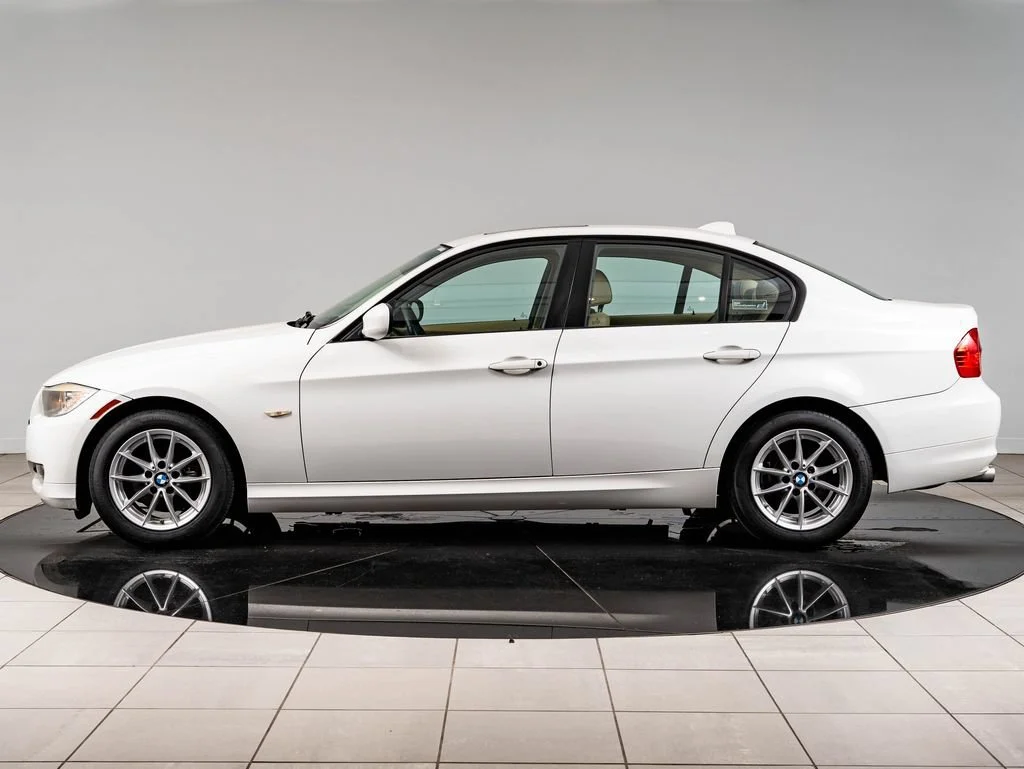 Used 2010 Alpine White BMW 328i image 5