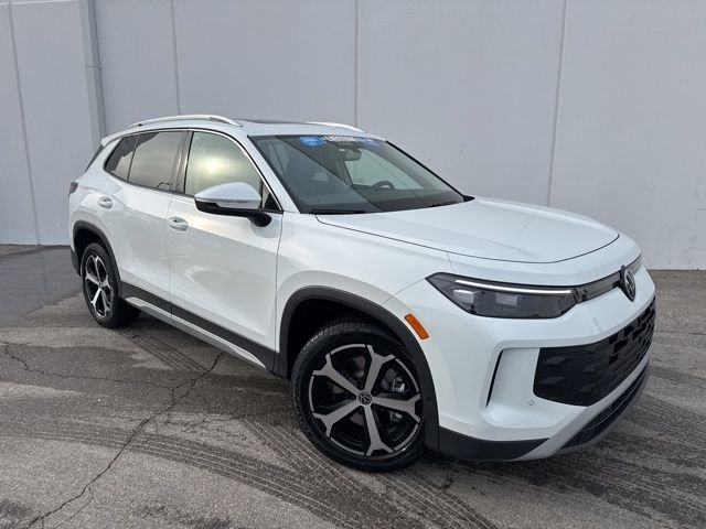 New 2026 Pure White Volkswagen 2.0T SE image 2
