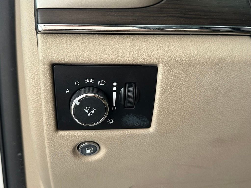 Used 2017 White Jeep Overland image 18