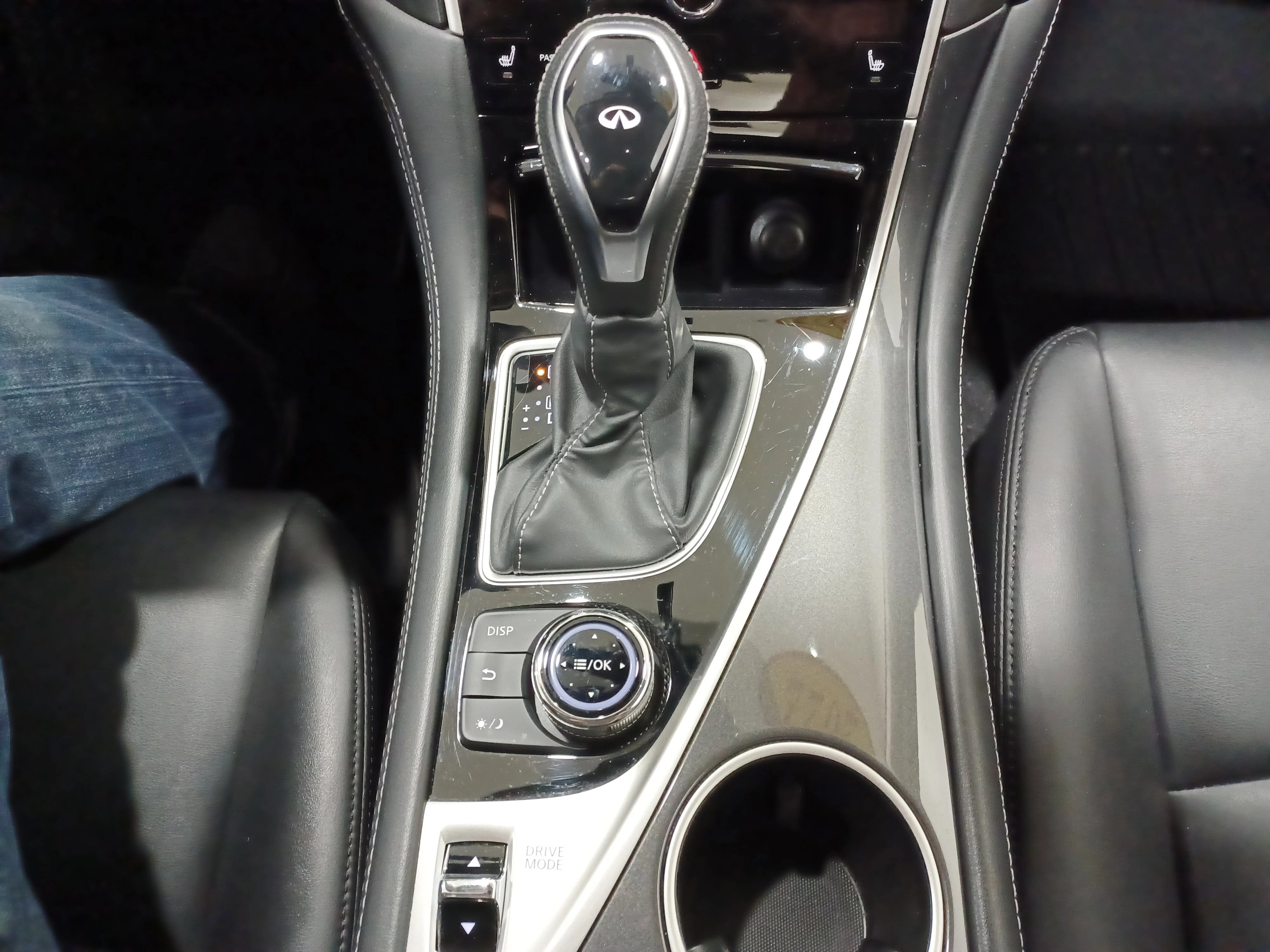 Certified Used 2022 Black Obsidian INFINITI Pure AWD*Black Obsidian | Htd Leather | Htd Wheel | Rain Sense Wipers | Park Assist | Apple CarPlay image 17