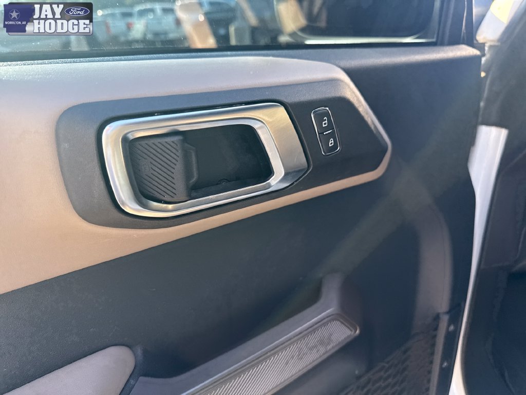 Used 2023 White Ford Wildtrak image 21