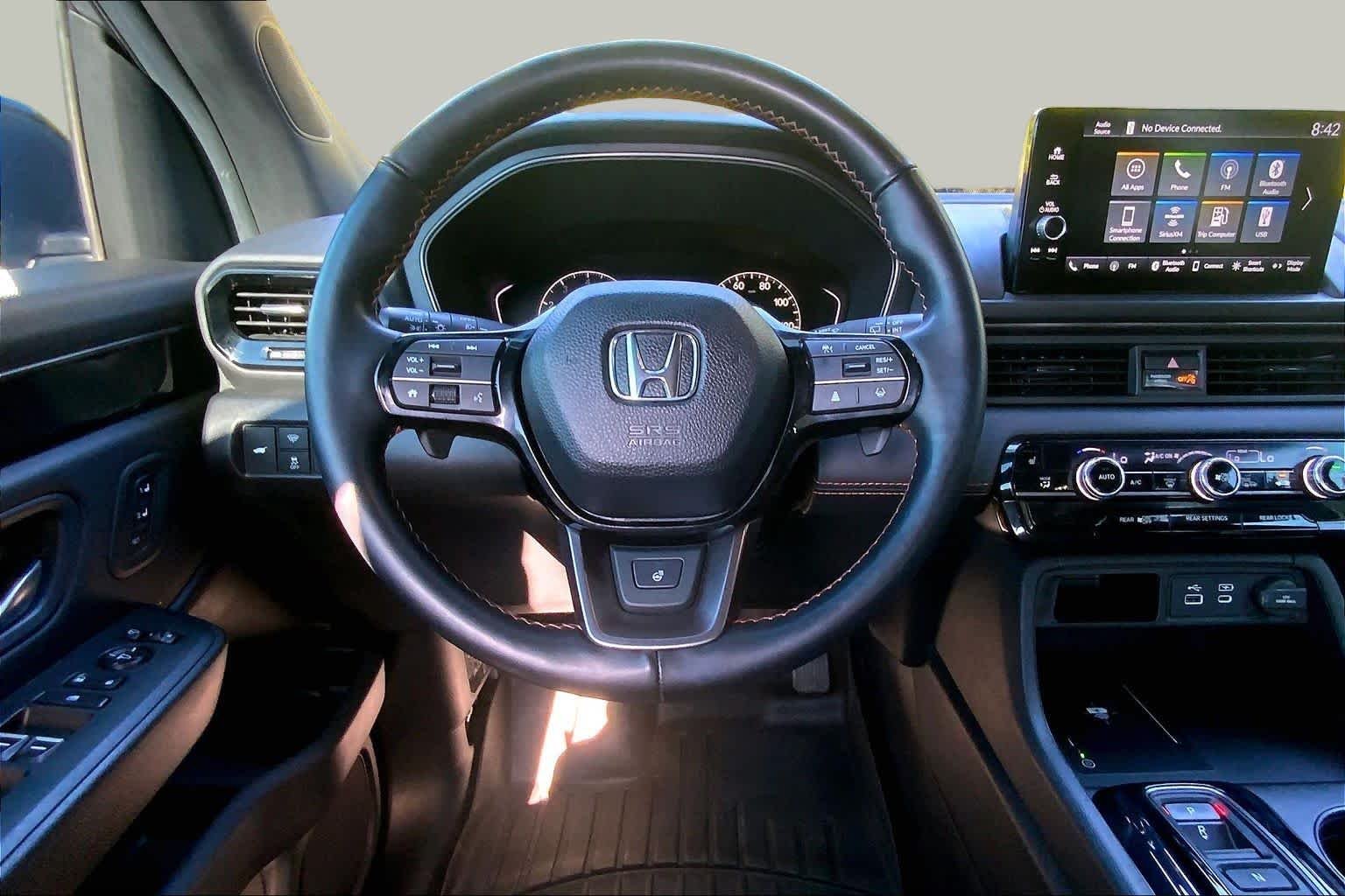 Used 2025 Lunar Silver Metallic Honda TrailSport image 6