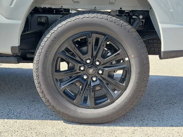 New 2026 Avalanche Ford Platinum image 8