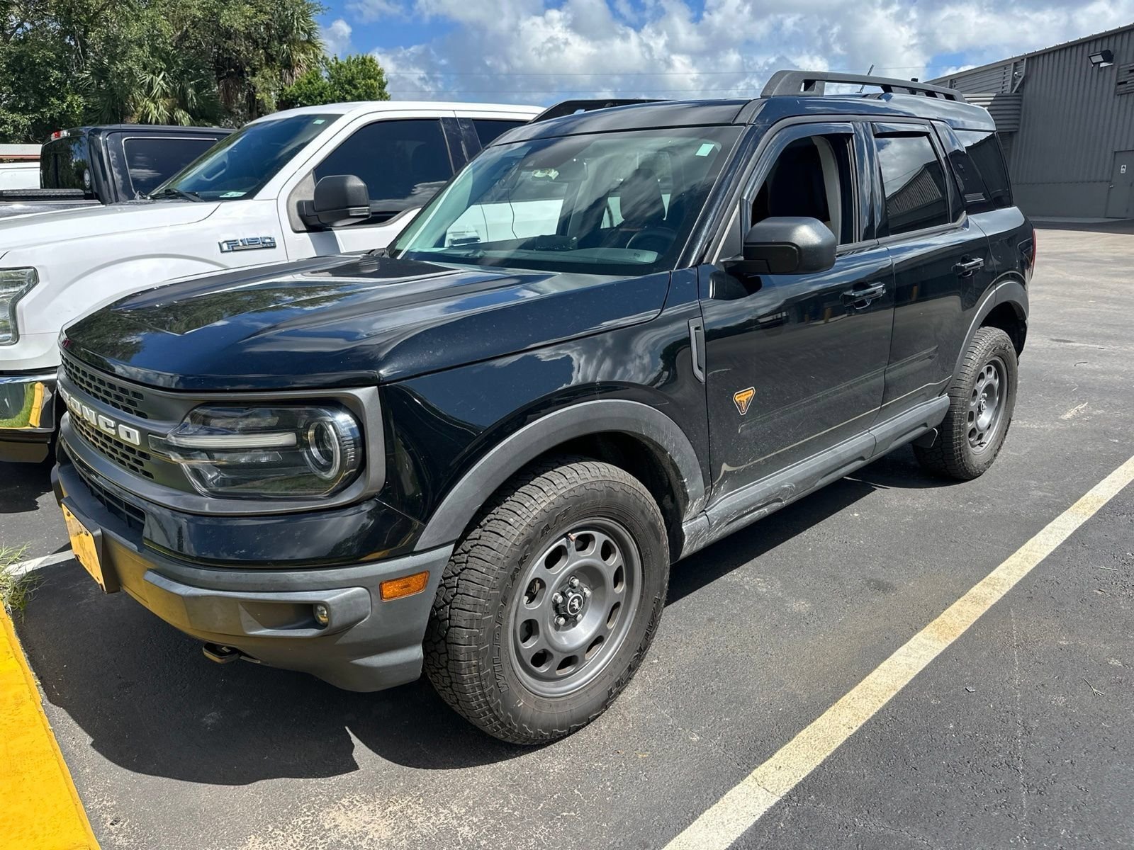 Used 2021 Shadow Black Ford Badlands image 2