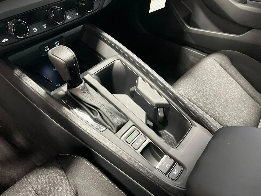 New 2026 Solar Silver Metallic Honda SE image 22