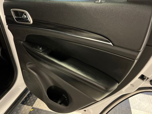 Used 2019 White Jeep Limited image 14