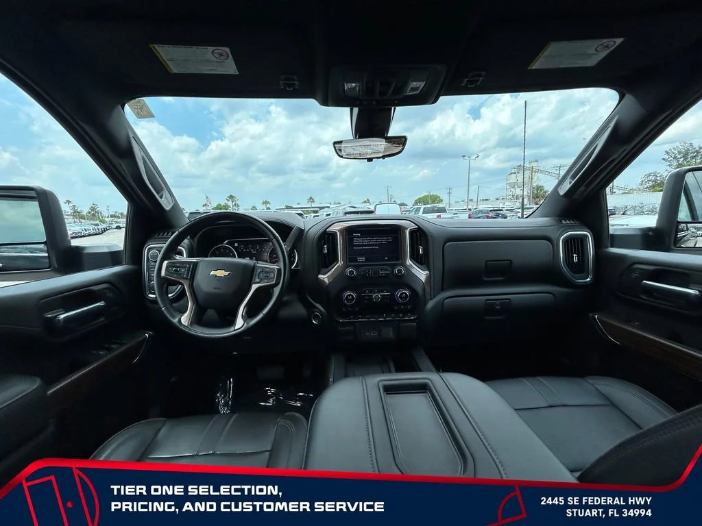 Used 2022 Mosaic Black Metallic Chevrolet High Country image 30