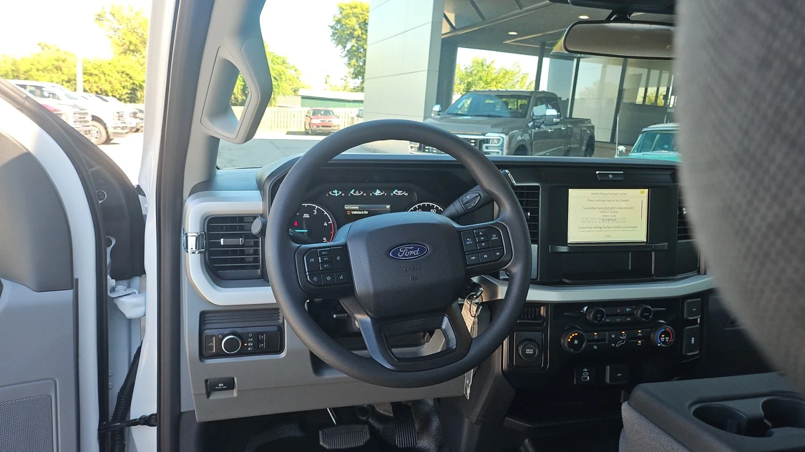 New 2027 Oxford White Ford XL image 13