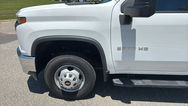 Used 2022 White Chevrolet Work Truck image 32