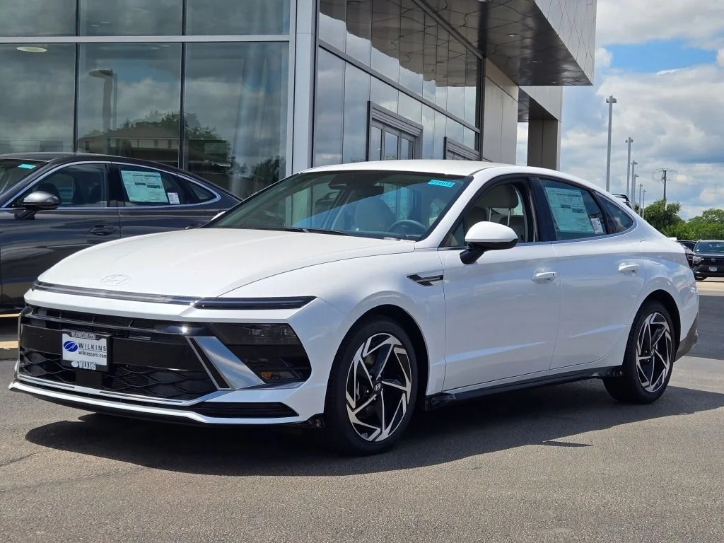 New 2026 White Hyundai SEL Sport image 1
