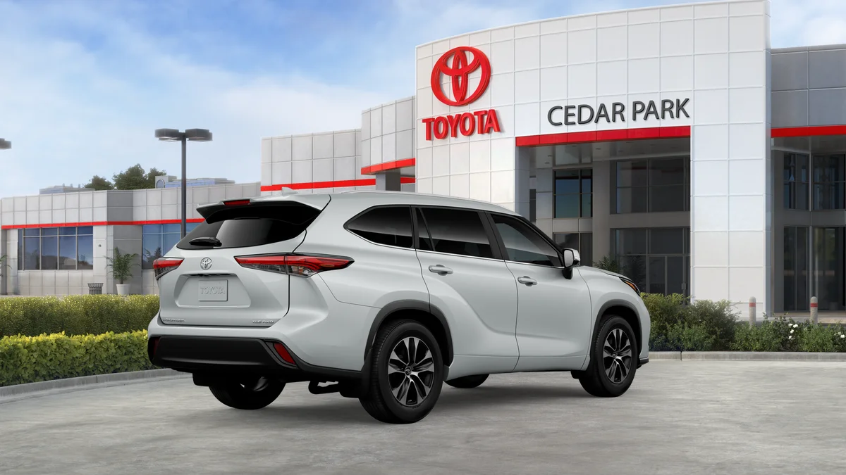 New 2026 Wind Chill Pearl Toyota XLE image 10
