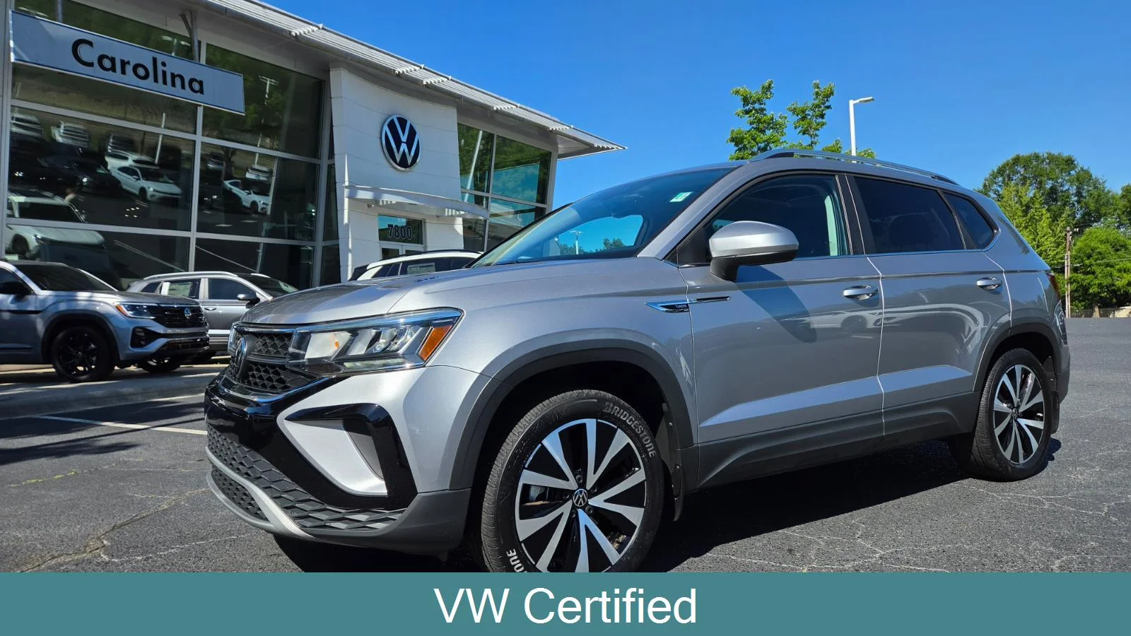 Certified Used 2023 Pyrite Silver Metallic Volkswagen SE image 1