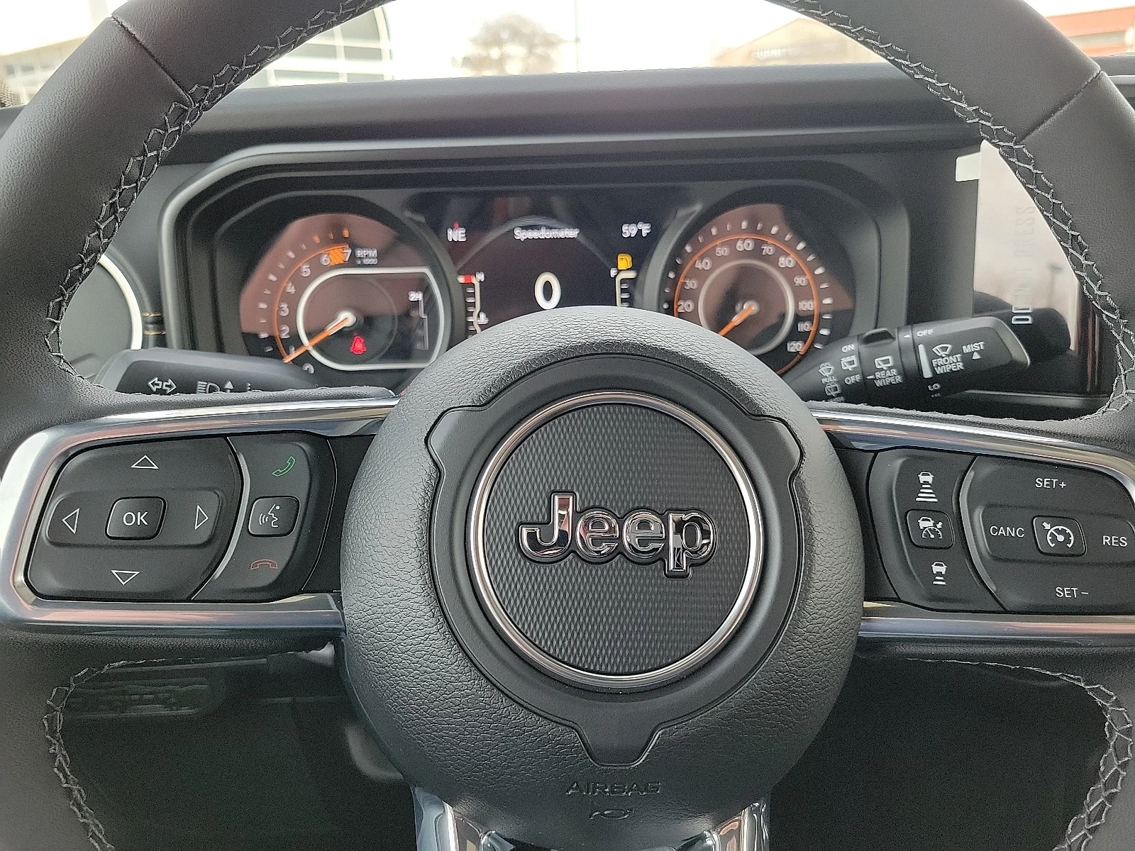 New 2026 PW7 Bright Whit Jeep 4-DOOR SAHARA image 17