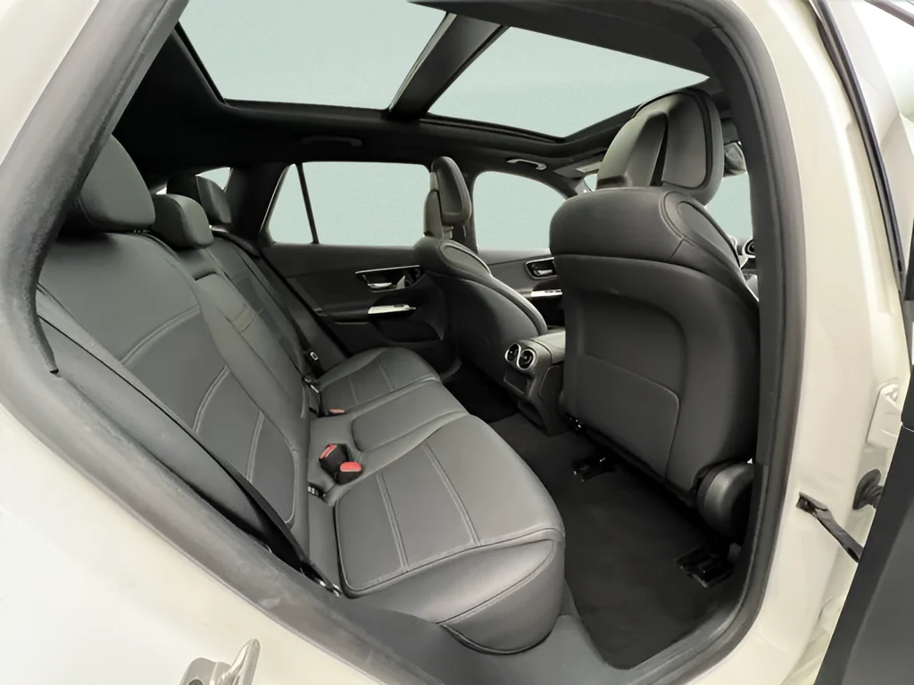 2024 Mercedes-Benz GLC GLC 300 - Photo 11