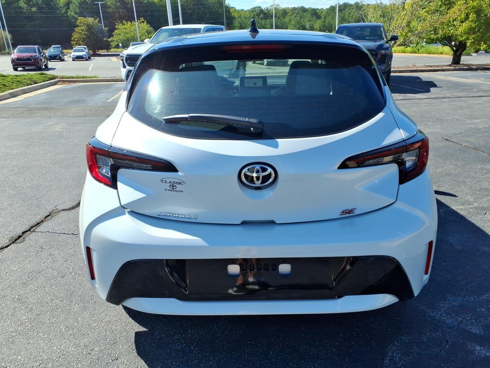 New 2027 Wind Chill Pearl with Black roof Toyota SE image 8