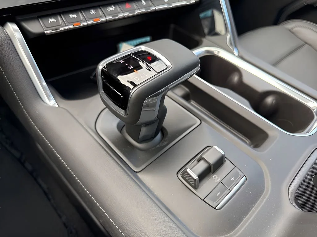 Used 2026 Sterling Metallic GMC Denali image 19