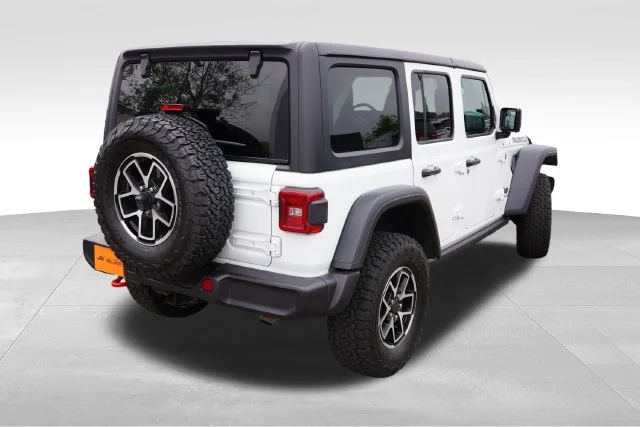 Certified Used 2025 White Jeep Rubicon image 5