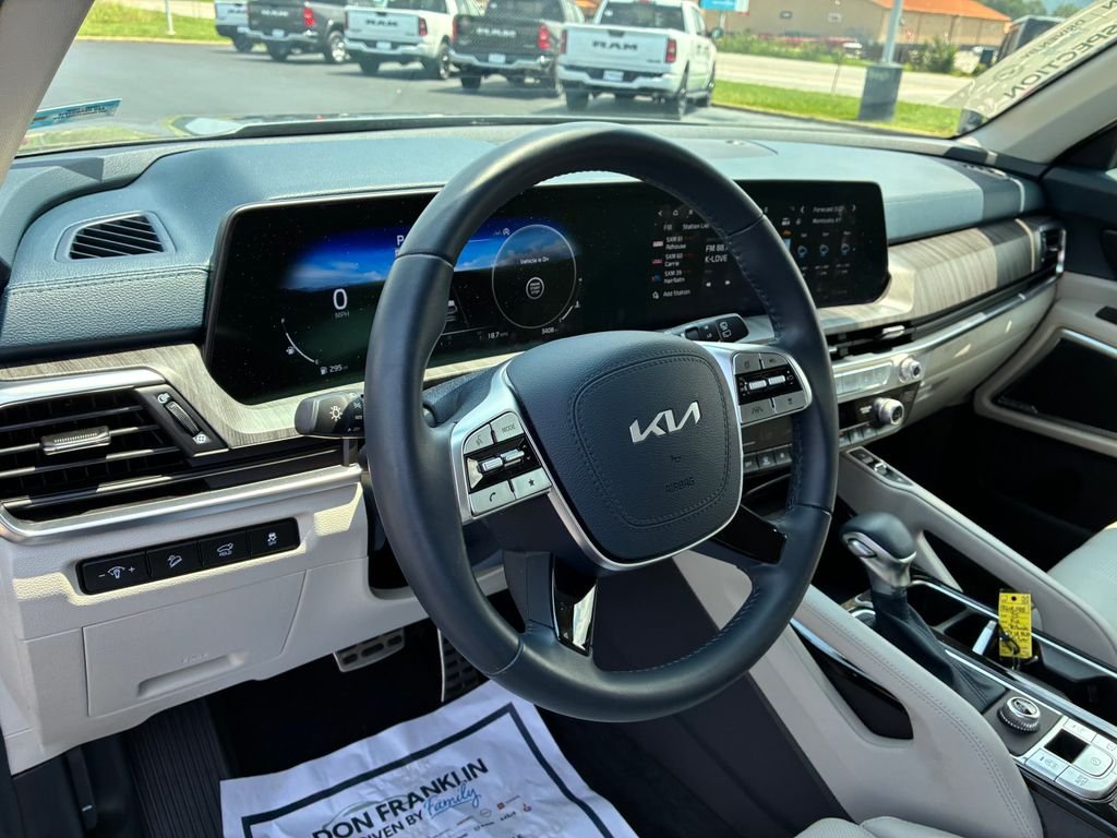 Certified Used 2025 Silver Kia SX image 11