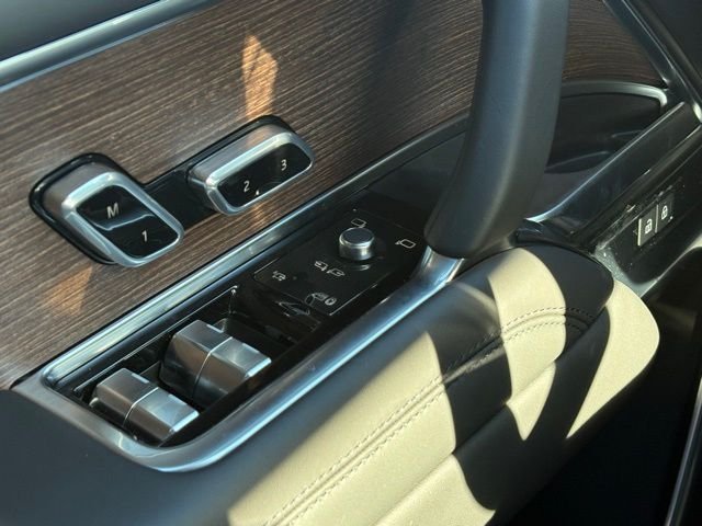 2025 Land Rover Range Rover SE - Photo 12